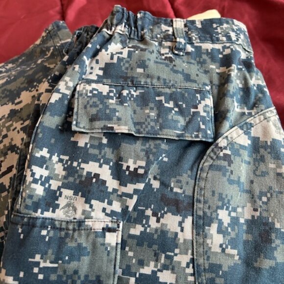 Blue Camo Cargo Pants - Picture 4 of 6
